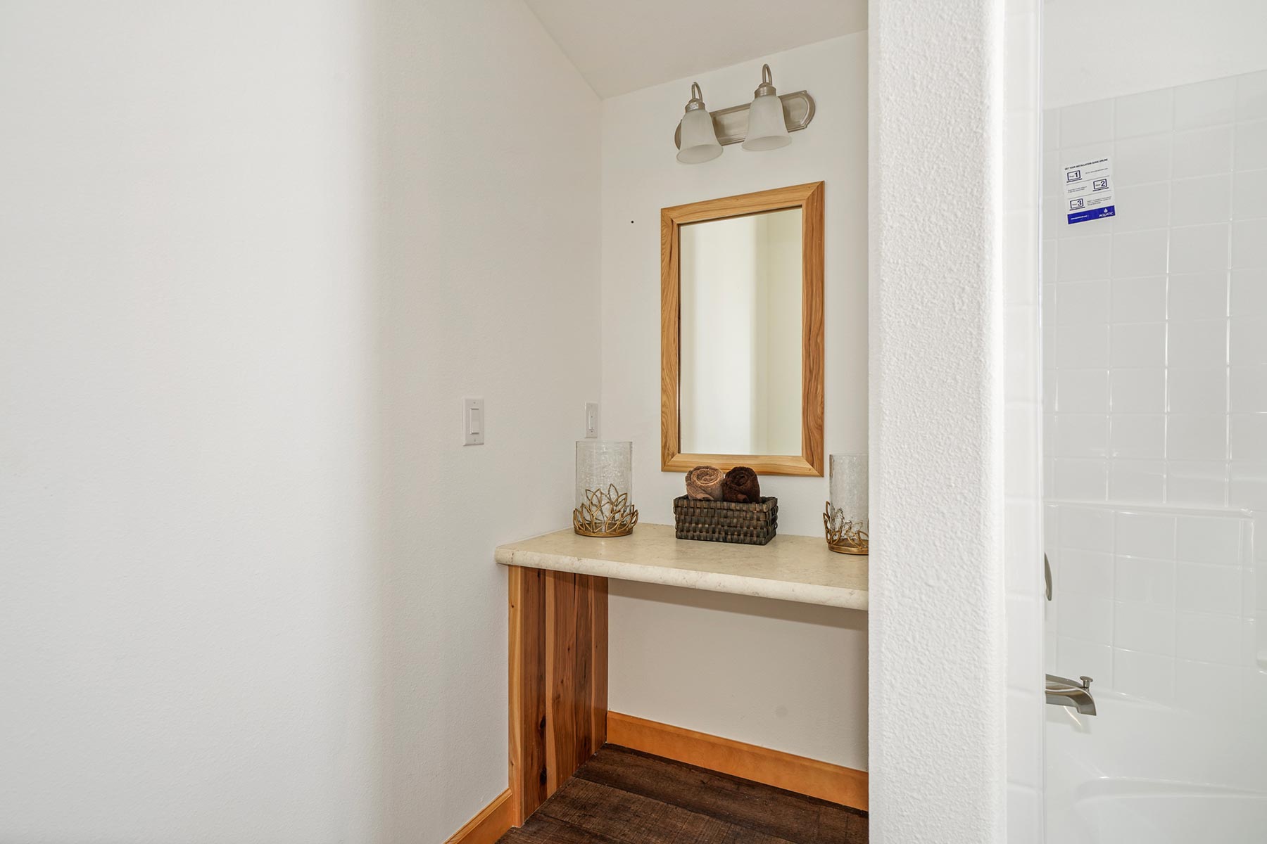 Skyline Homes Westridge 1218CT Manufactured Home Primary bathroom featuring single vanity