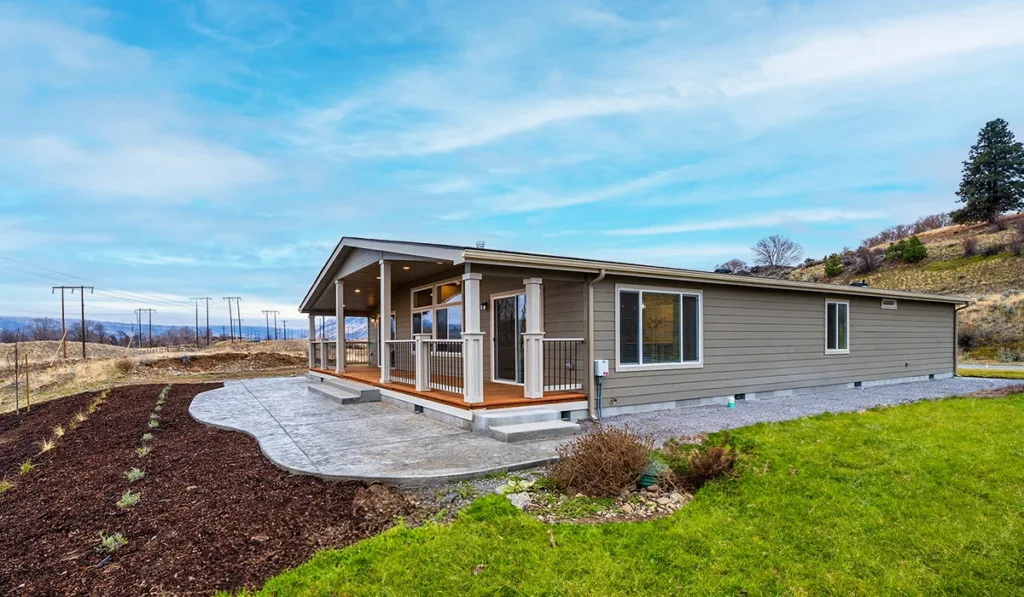 Exterior of Skyline Homes Westridge 1492CT Manufactured Home