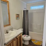 Ridgewood J400 manufactured home bathroom